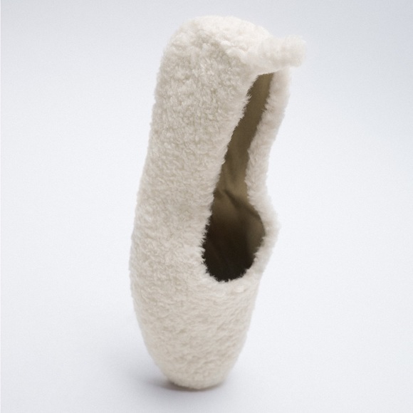 Zara faux fur ballet flats white NWT - Main Image